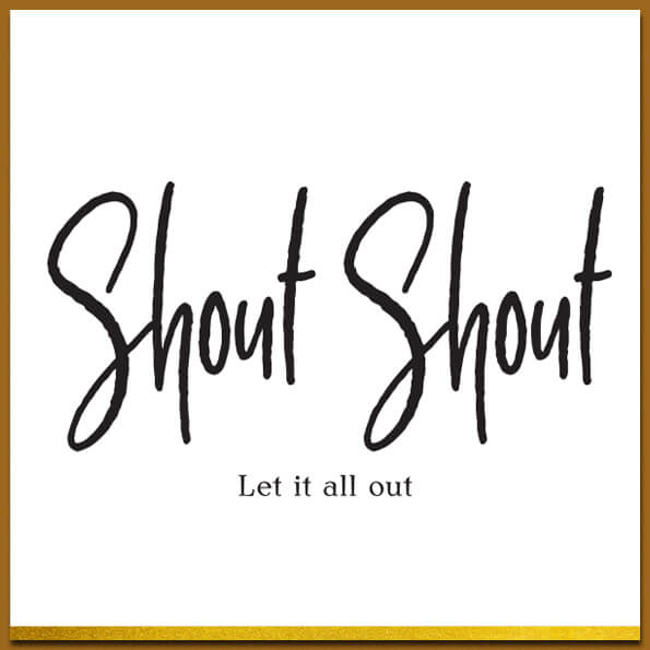 Ansichtkaart in zwart wit met leuke tekst 'Shout Shout' en met een envelop.