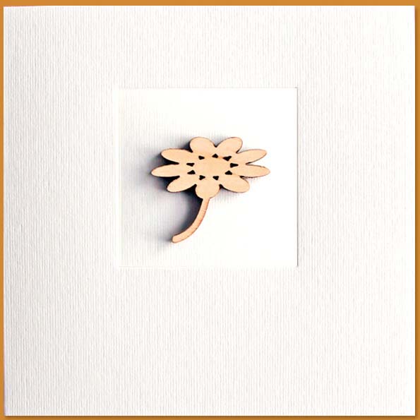Bloemenkaart met lief bloemetje van hout