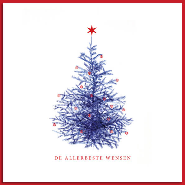 Luxe kerstkaart met getekende blauwe kerstboom en balletjes in roodfolie.
