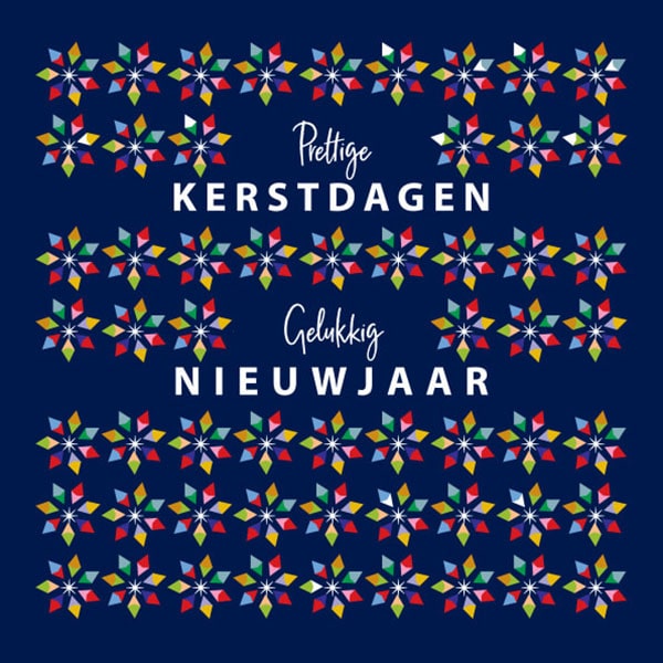 kerstkaart met sterretjes op donkerblauw.