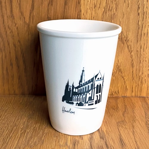 Mok Haarlem bavokerk in zwart, zonder oor