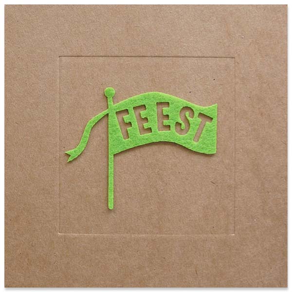 verjaardagskaart met vlag in vilt op kraftkarton